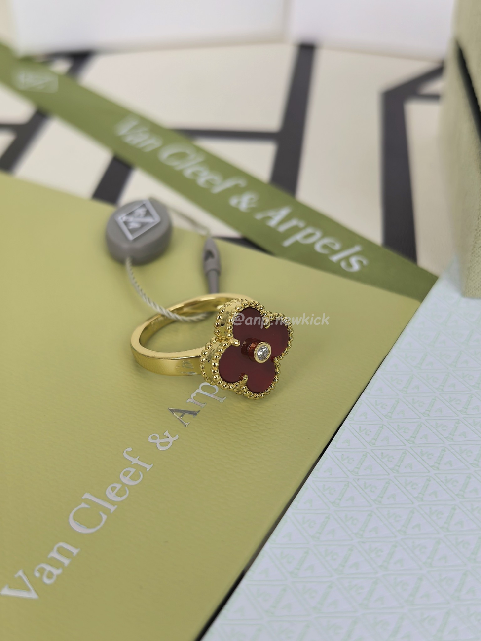 Vintage Alhambra Ring (2) - www.newkick.org
